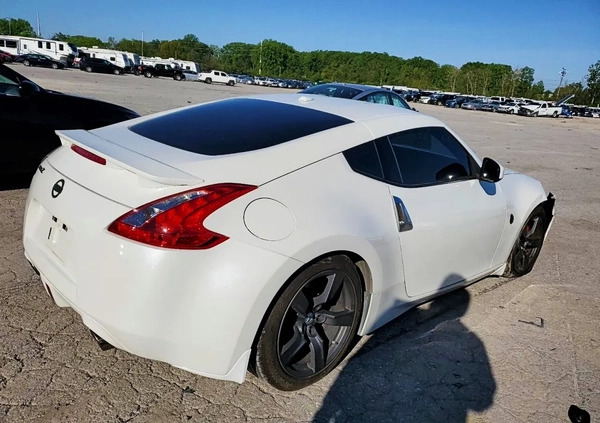 Nissan 370 Z cena 38000 przebieg: 98000, rok produkcji 2009 z Skoki małe 37